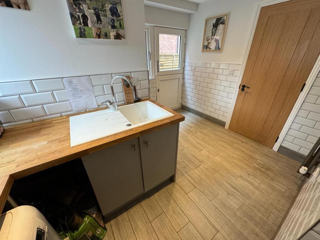 UTILITY / BOOT ROOM