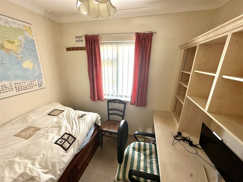 BEDROOM 3