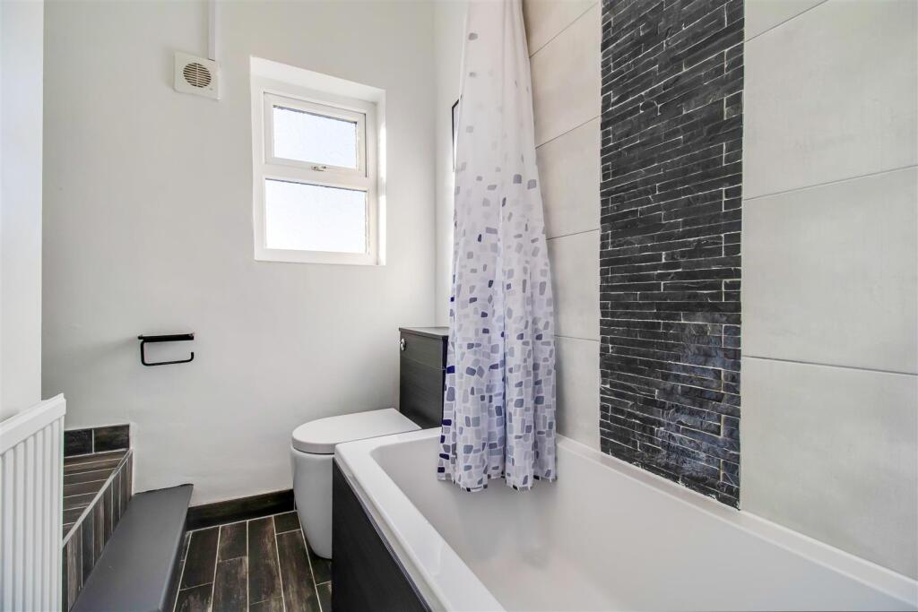 HOUSE BATHROOM/W.C.
