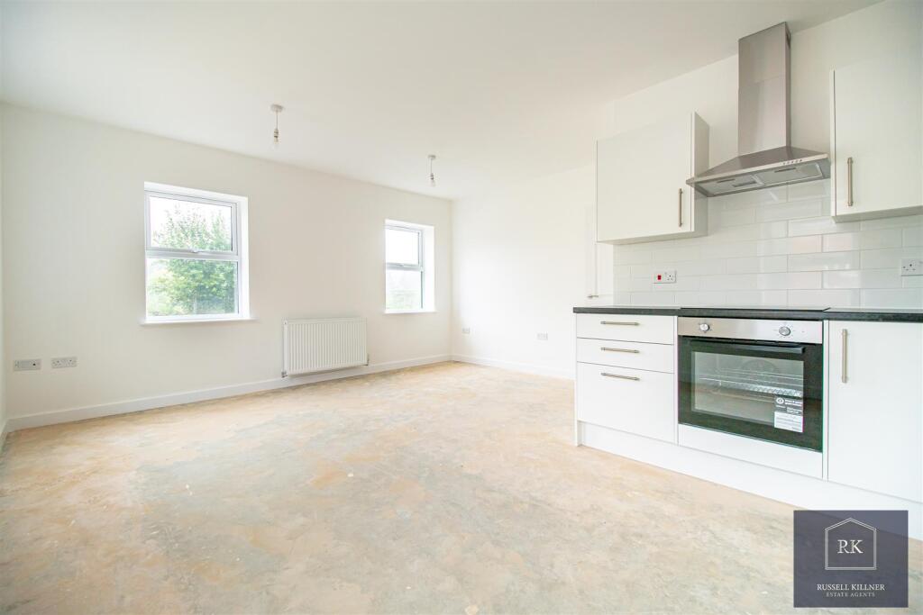 Lounge/Kitchen.