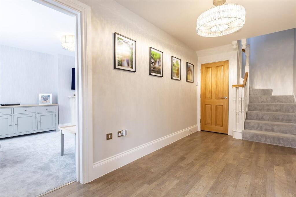 39 Kings Wood (1).jpg