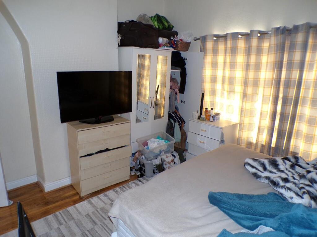 RossingtonSt51bed1.JPG