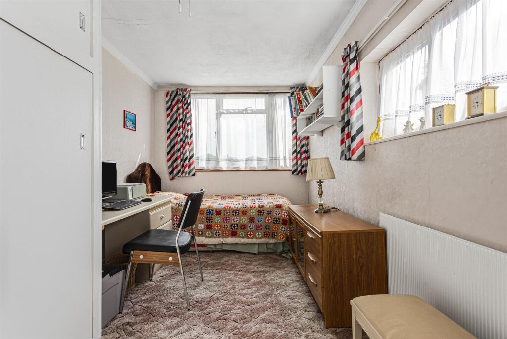 Anglesey Bedroom 4.JPG