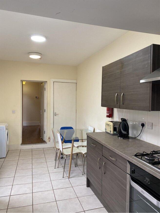 furness-road-m14-6lx-993285