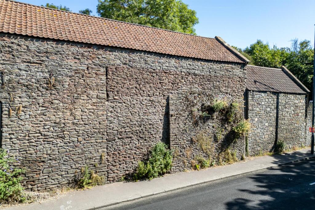 Barn 2a &#64; Bridge Farm, Bell Hill Stapleton, Bristo