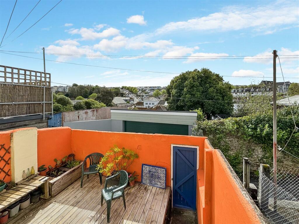 Rear Courtyard Garden.jpg