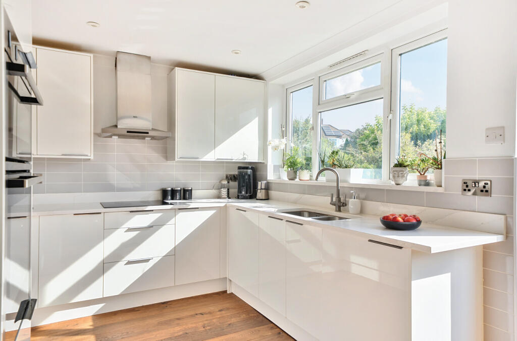 1326371-14-68873f1f032c8