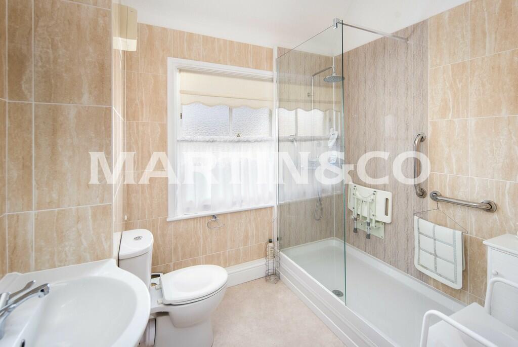 9_Bathroom