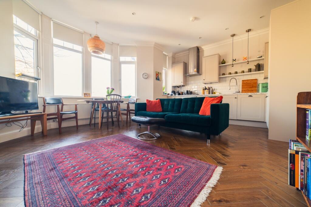 Award-winning Media team on EVERY Listing_10