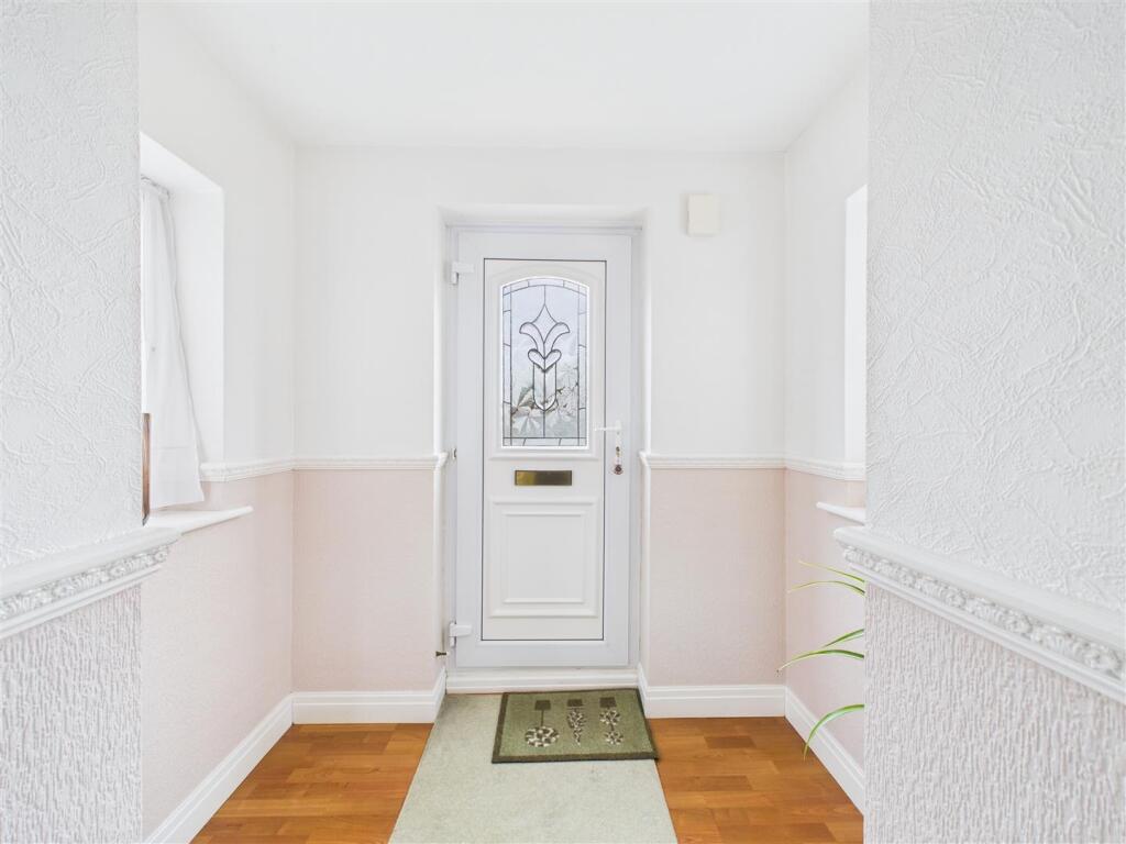 ENTRANCE PORCH
