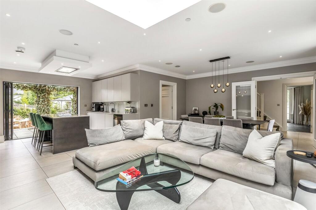 Kitchen/Family Area