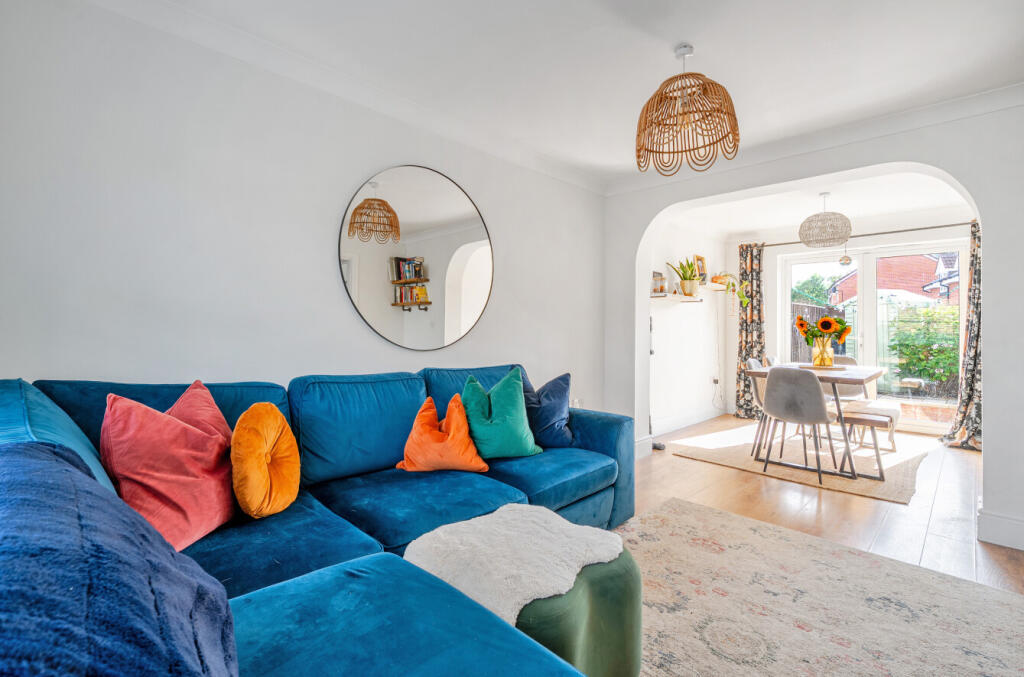 1348371-18-68b704...