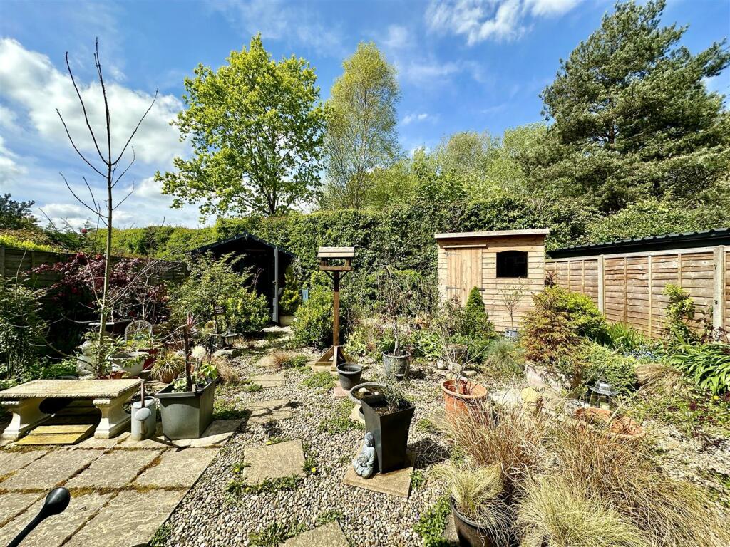 garden and shed.JPEG