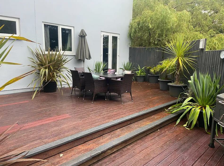 Annex decking.PNG