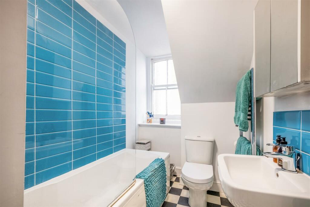 Flat 5, 9 Fourth Avenue -17.jpg