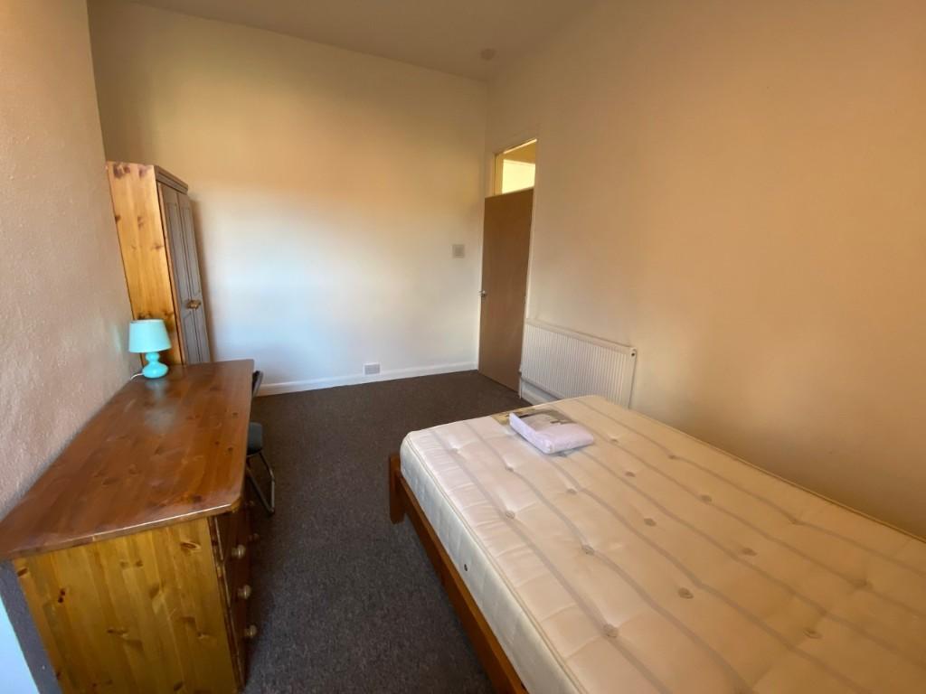 Bed 4 Up Middle