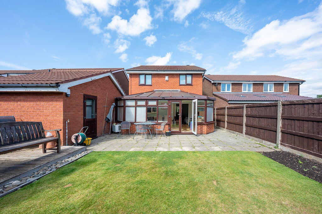 REAR GARDEN 2