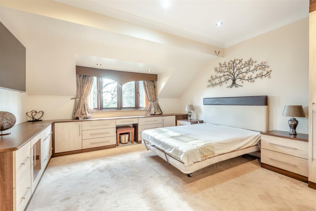 8539729-interior22.jpg