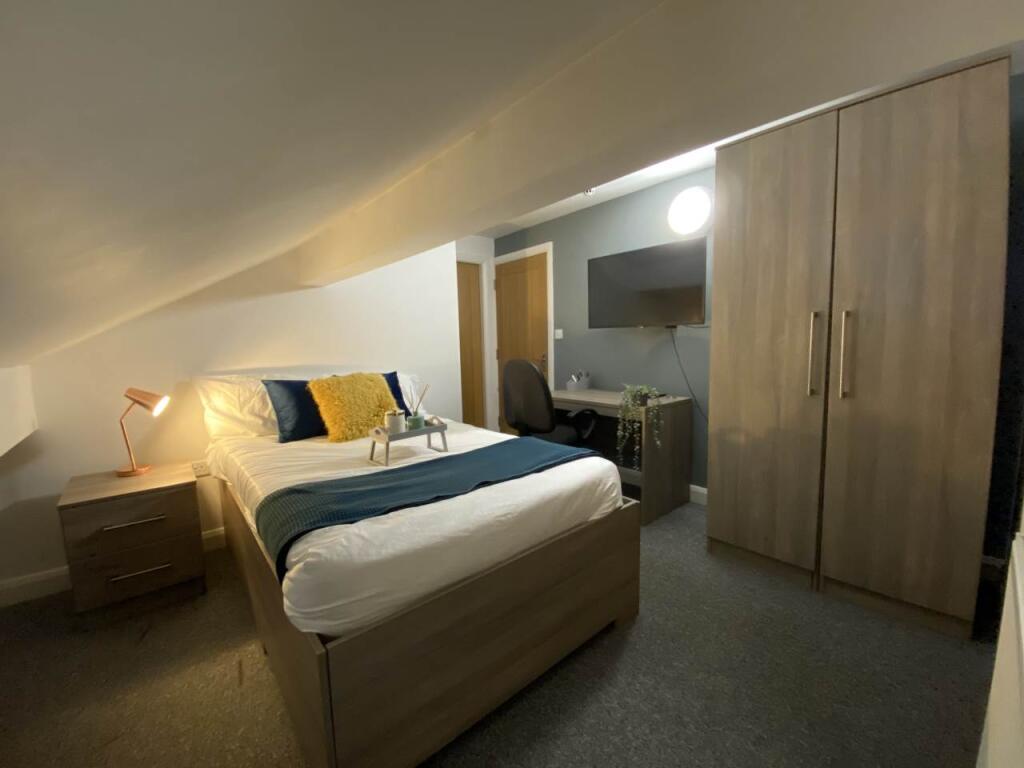 Bedroom 5