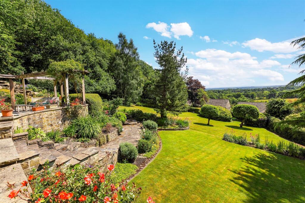 Throstle House.45.Photoneg.co1.jpg