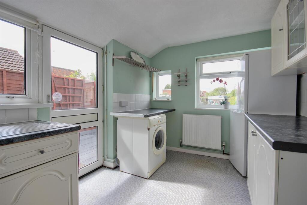 Keswick Gardens (7).jpg