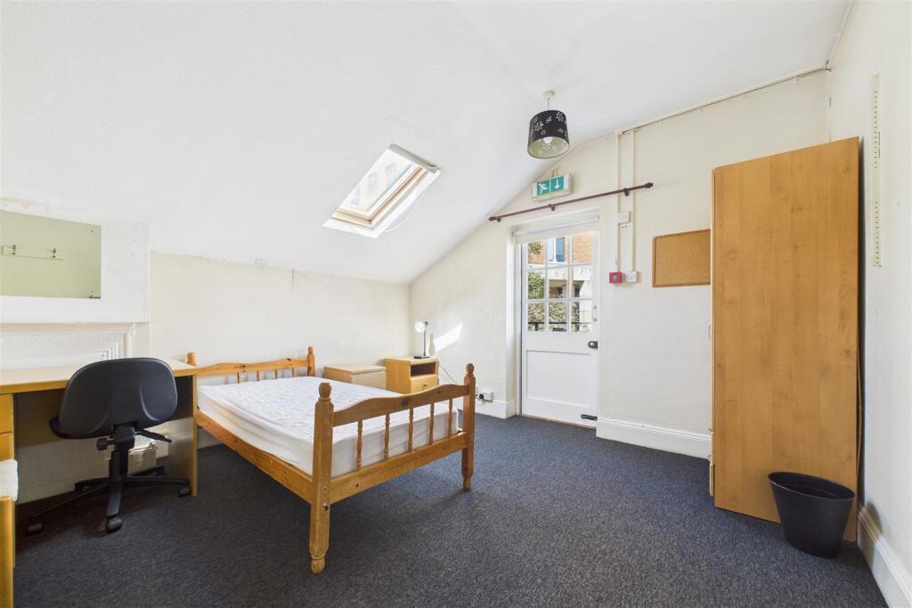 97 Woodland Road, Redland, Bristol BS8 1US | Freeh