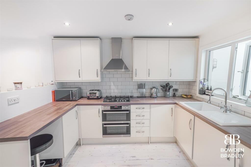 Kitchen / Reception Room