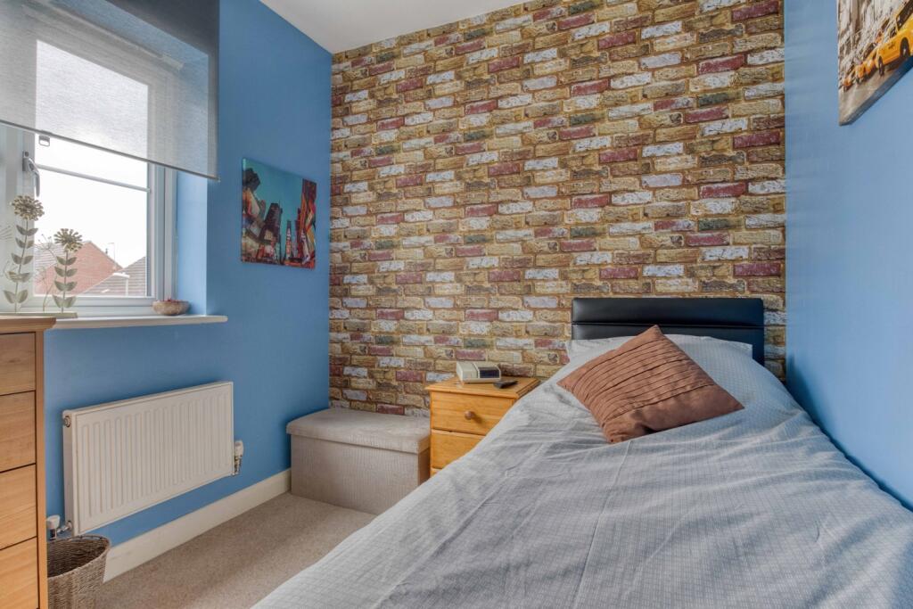 Ewemove Taunton Grove Gate (24)