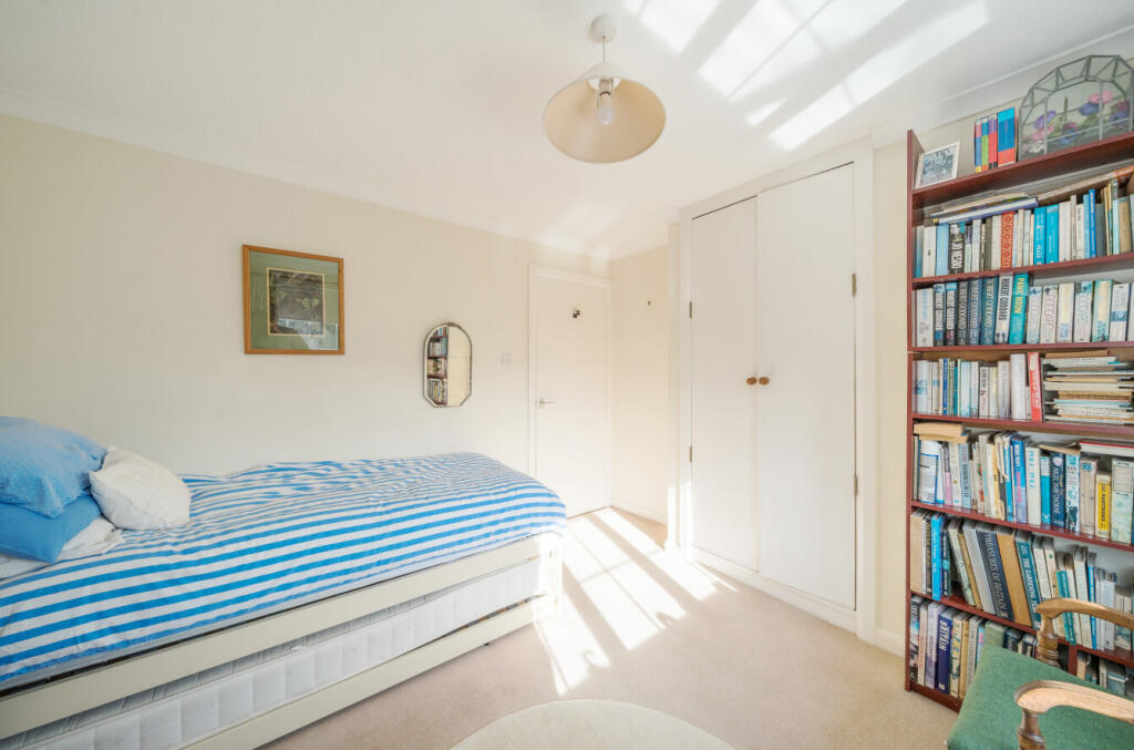 1319439-12-686829...