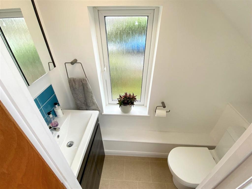 Upper Deck WC