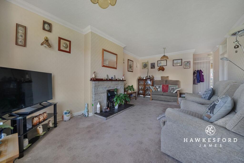 Auckland Drive, Sittingbourne - Lounge