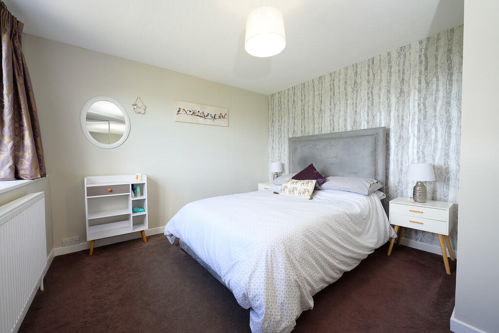 Plumtree Cottage-...