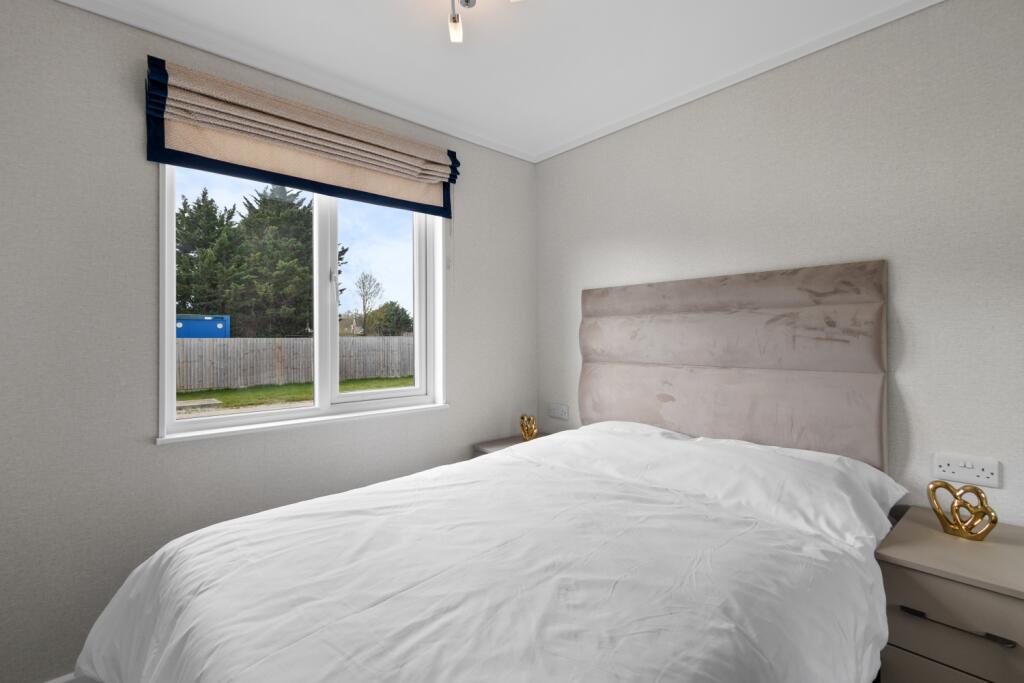Avanti Guest Bedroom