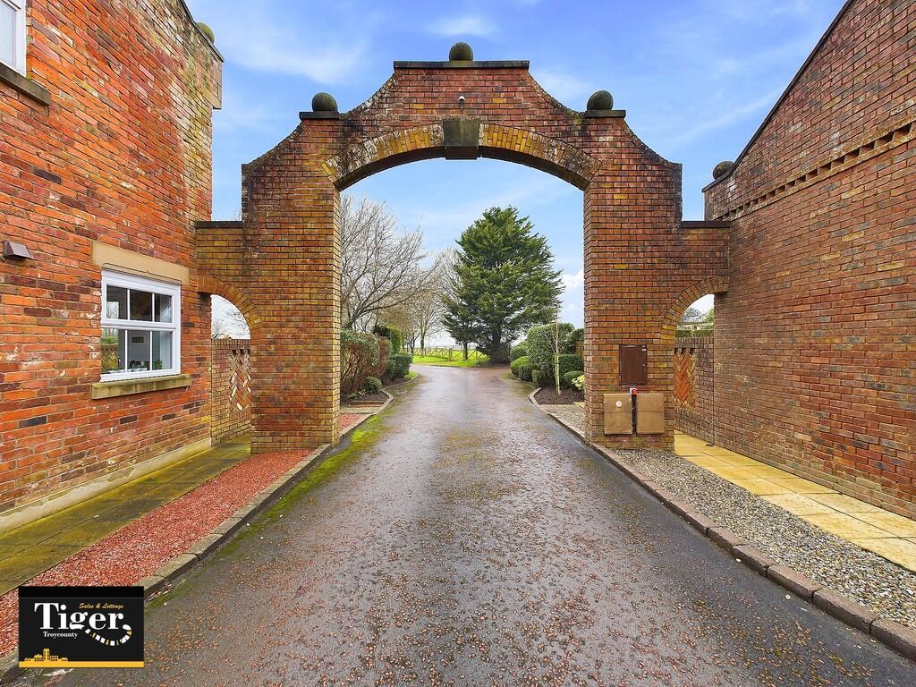 CAM03440G0-PR0242...