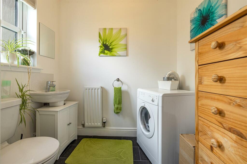31 Redpath Crescent Galashiels 21.JPG