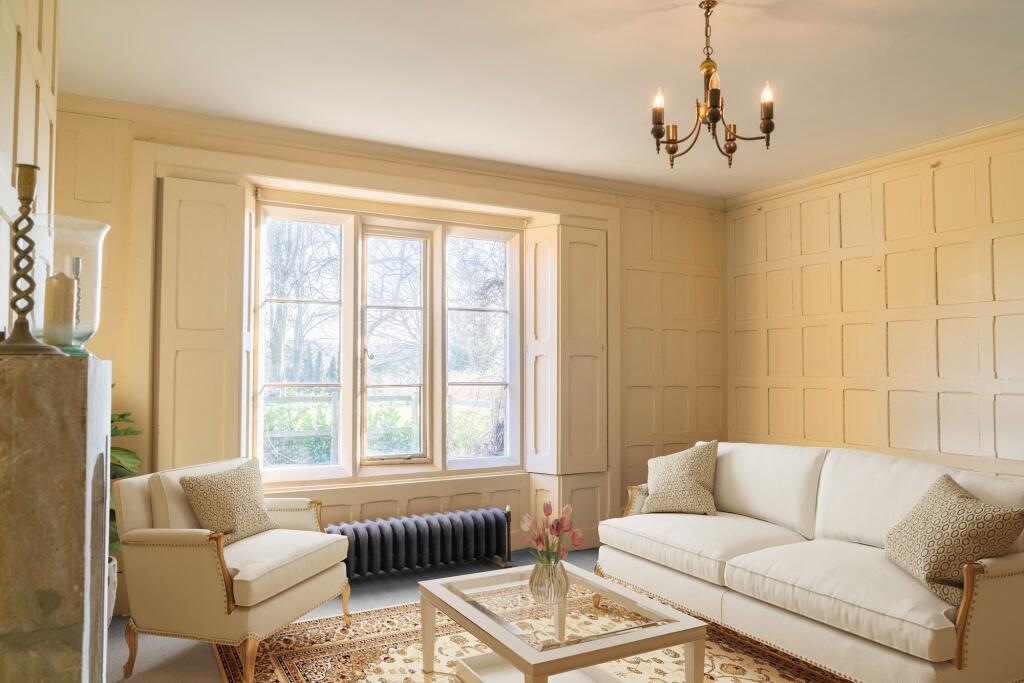 Additional living space imaged as a snug