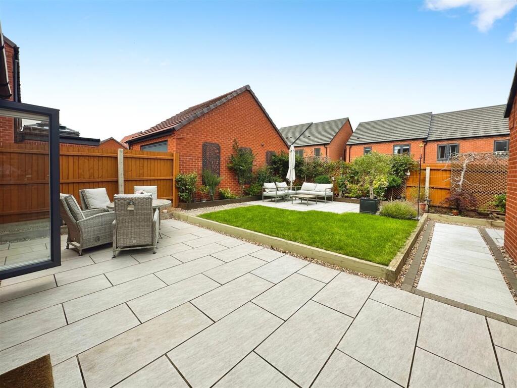 bb1fee92--49C0-8F7D-B4C8B8D9C81C-58724-000014603DF