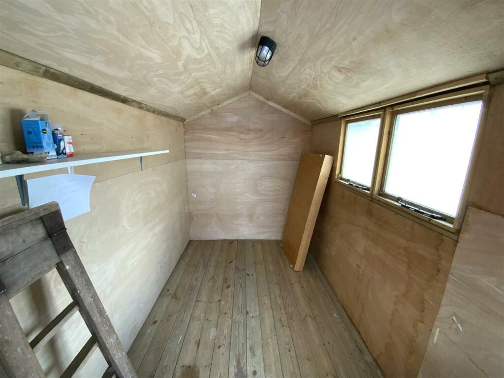 22441010.jpg