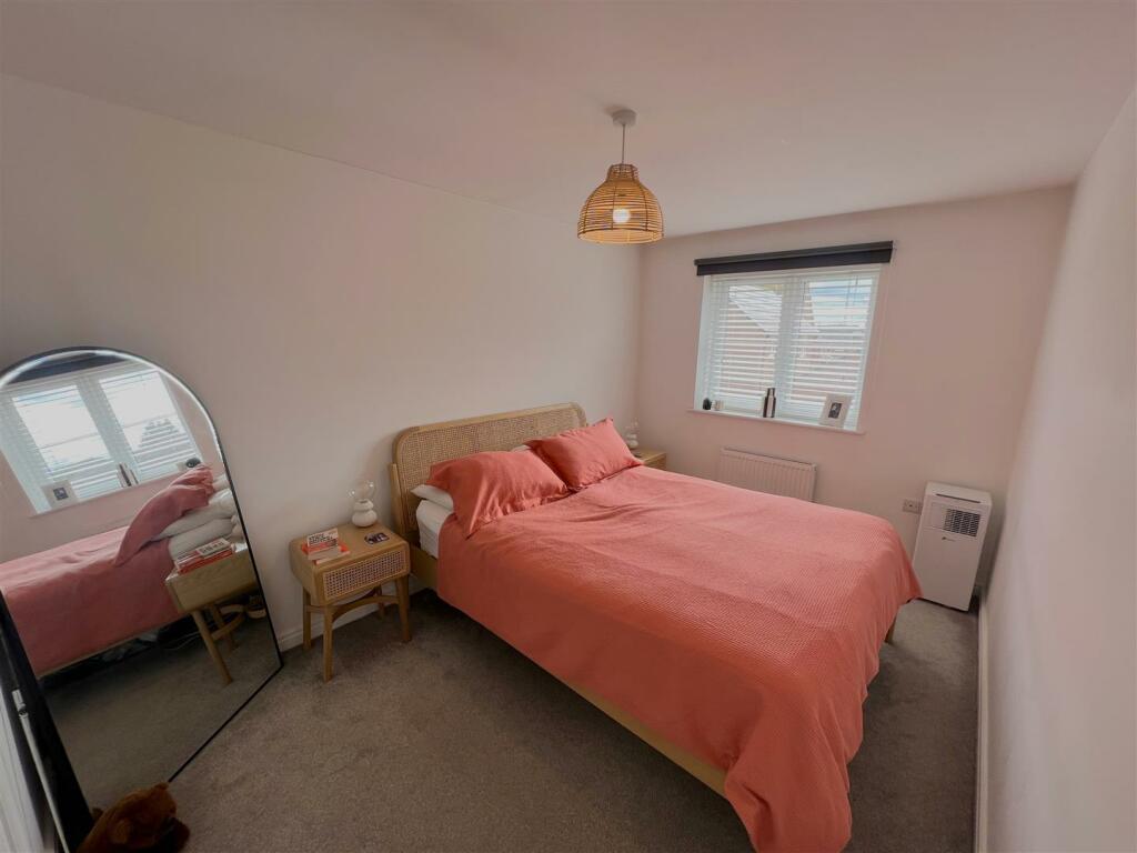 Bedroom 1A.JPG