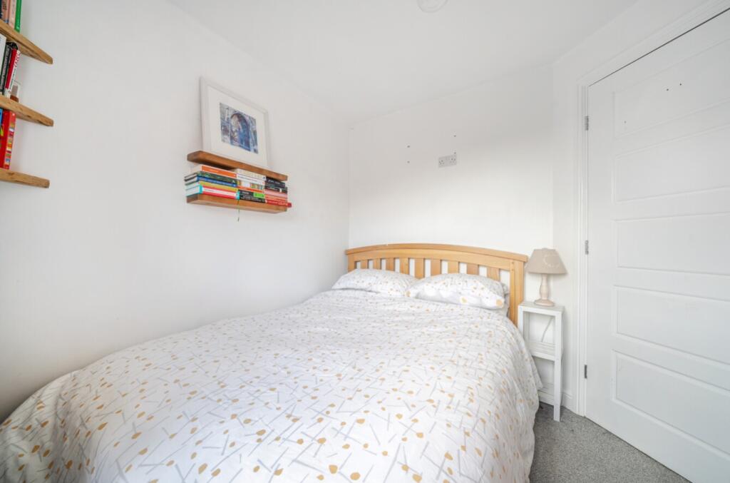 1296166-28-682cb1d0d8fb2-ARW