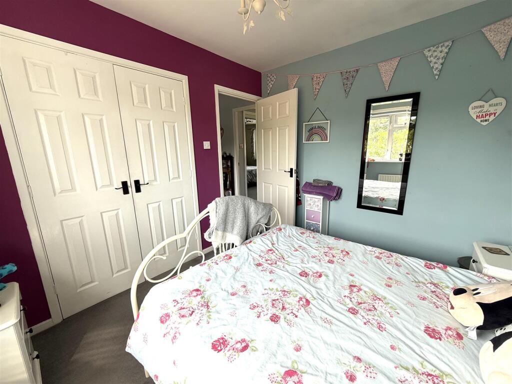 1 THORN CLOSE BED 6.jpeg