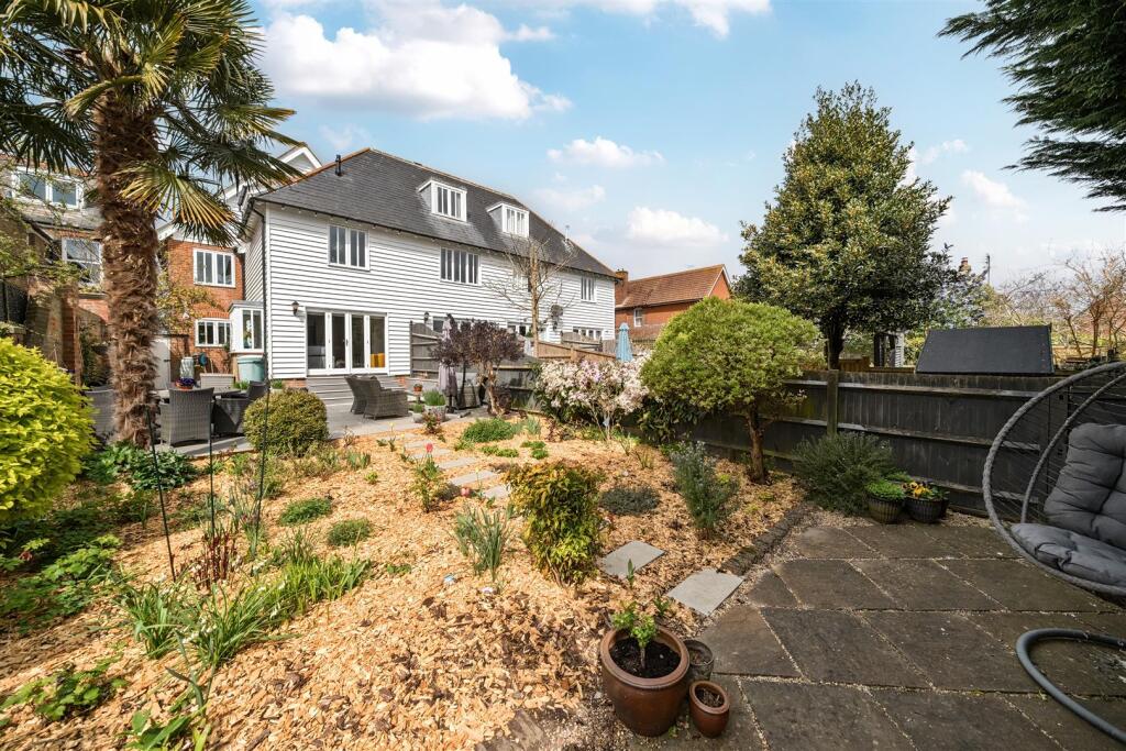 Saltway Court, West Cliff, Whitstable