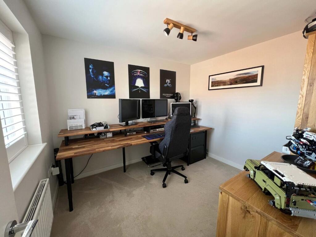 Bedroom 3 _ Office.jpg