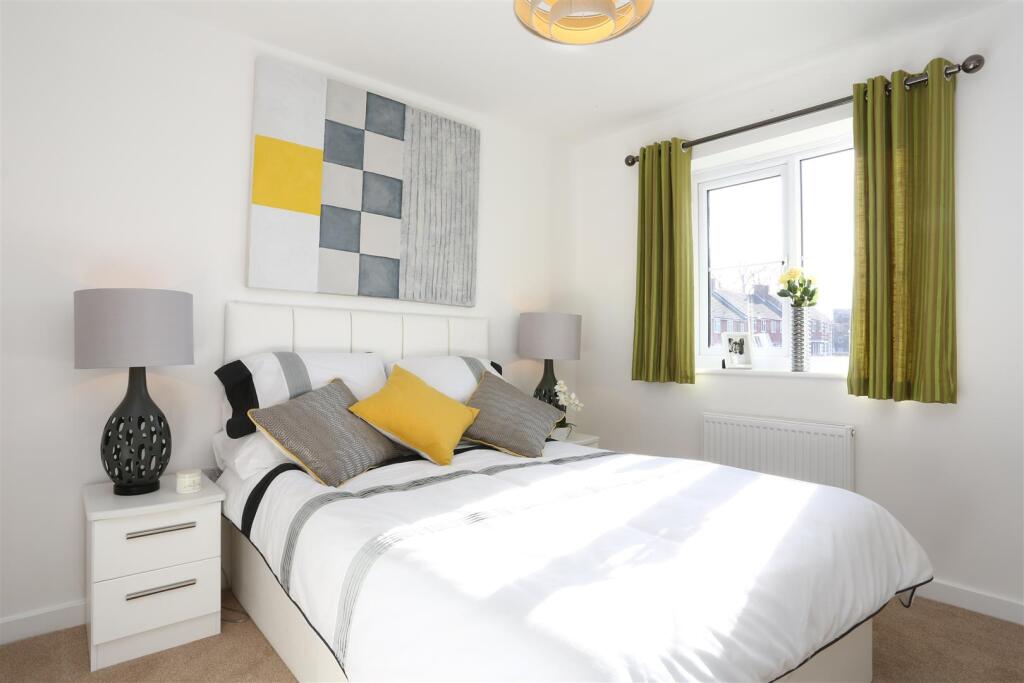 Principal bedroom