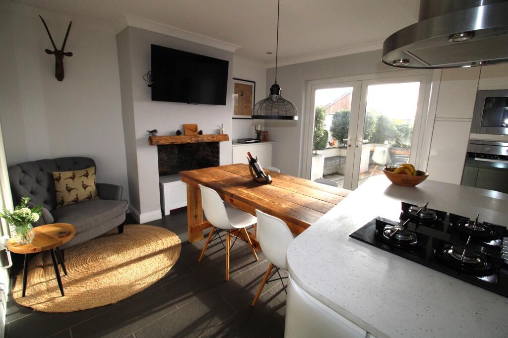 Dining/ Sitting Area