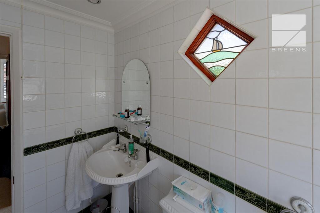 61 Brindwood Road_0018.jpg