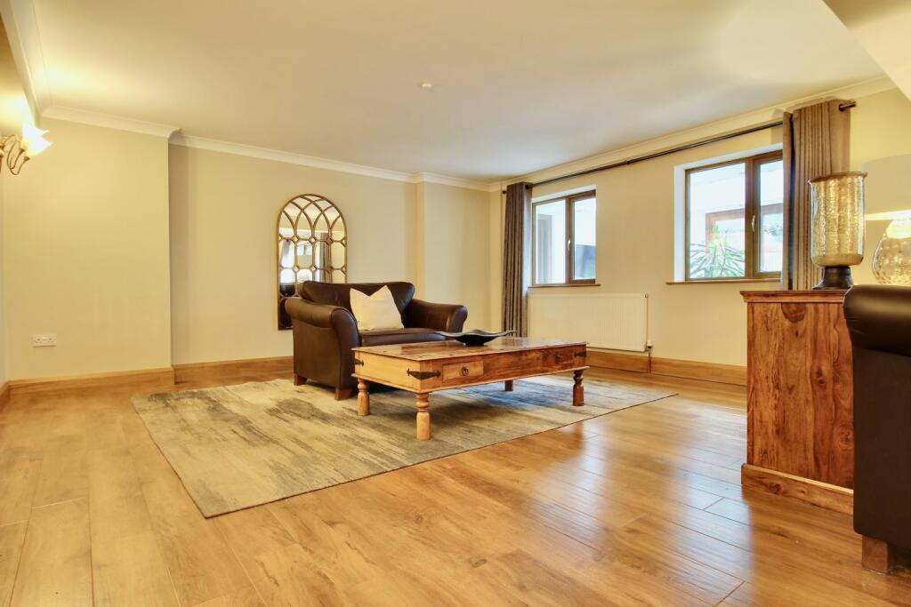 Lounge - reverse view