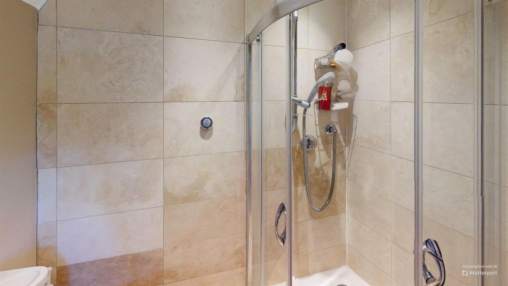 1-Badby-Road-West-Daventry--Bathroom 7.jpg