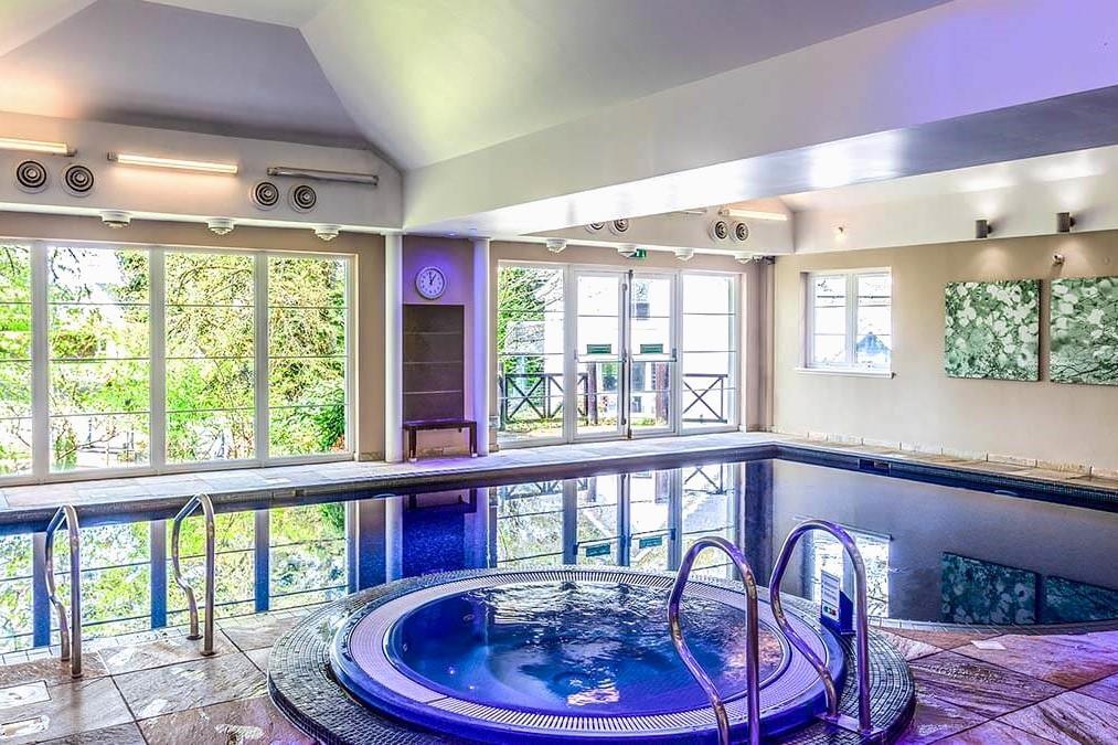 Resort Pool &amp; Wellness