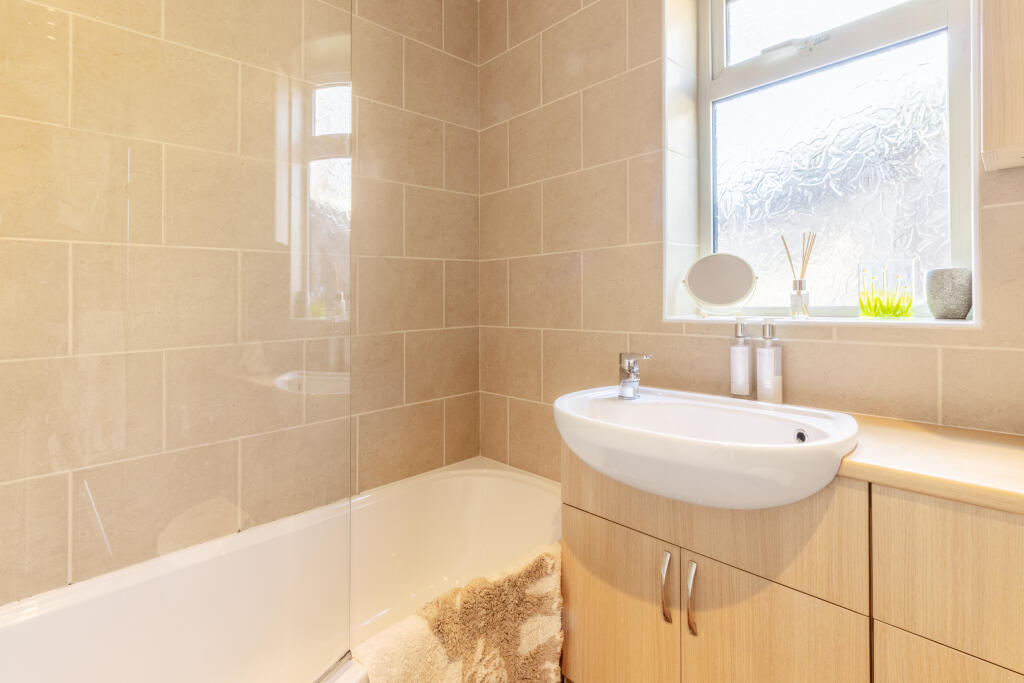 17 Paddock Close (10 of 19)